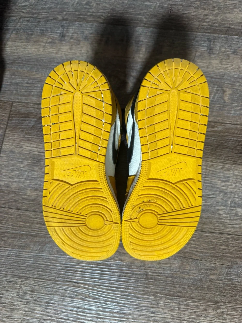 Nike Kids High-Top Sneakers in Yellow, Black & White, 5.5 youth